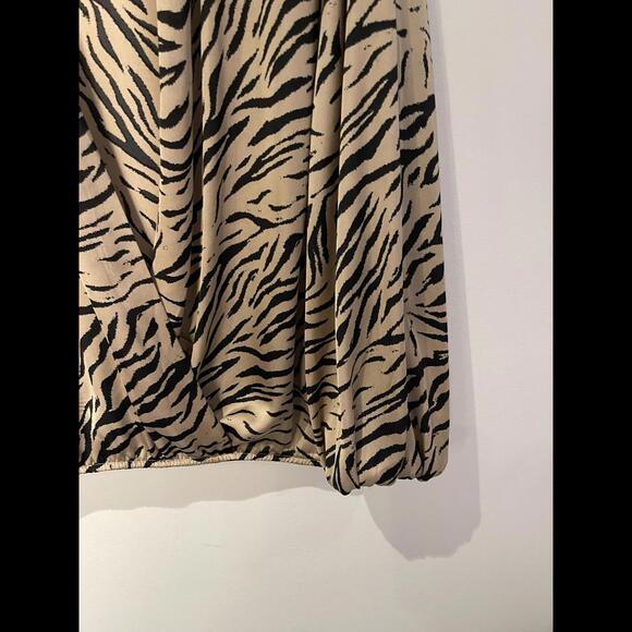 Haver Of London Animal print crossbody blouse - Picture 4 of 5